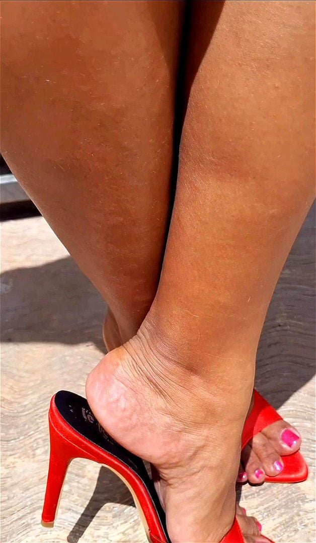 Unos lindos tacones rojos