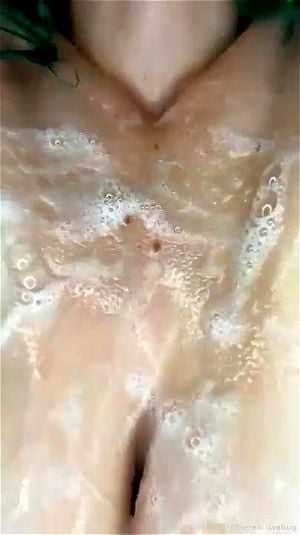 Cam bitch tits