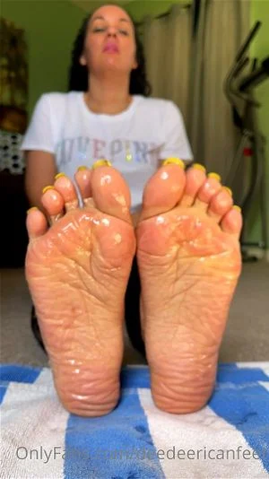 DeeDeerican Feet Collection thumbnail