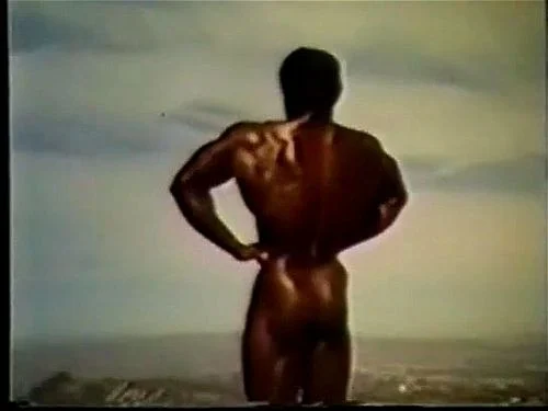 Vintage nude bodybuilder Pose
