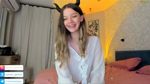 Watch coynes_geneva - Solo Female, Chaturbate Cam, Cam Porn ...