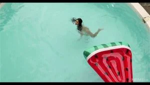Watch from 0:00:25