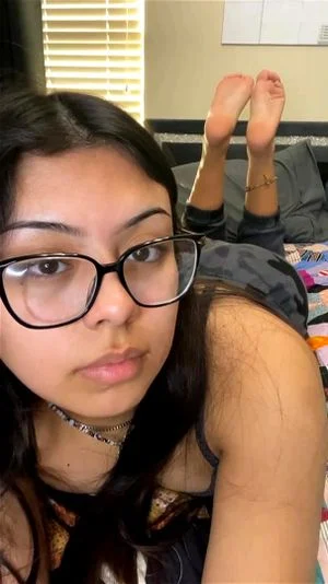 Latina  thumbnail