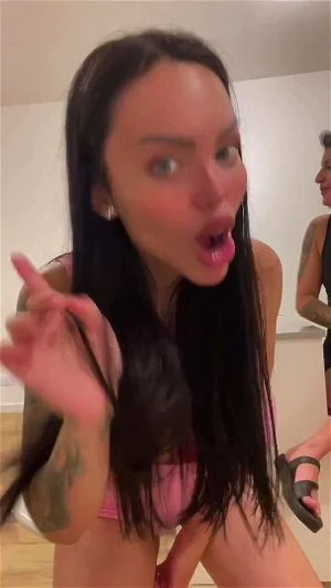 LATINAS thumbnail