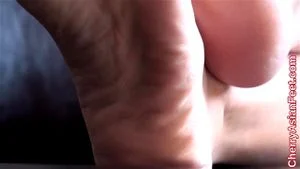 Feet thumbnail