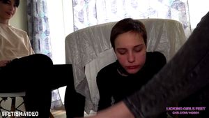 Licking Girls Feet thumbnail