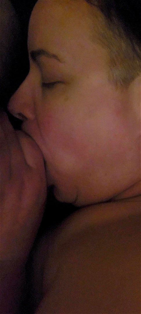 Suck me now Suck me now