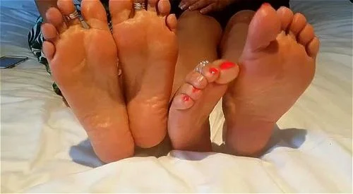 mature feet thumbnail