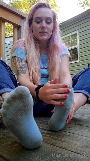 Feet thumbnail