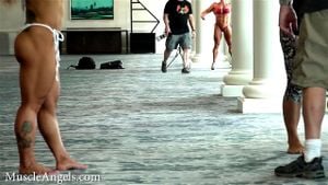 Muscle woman thumbnail