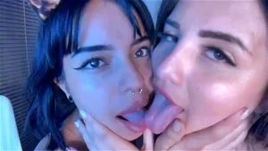 BGA/FG lesbo deep kiss thumbnail