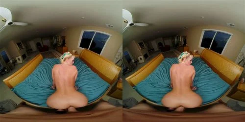 VR - Tits thumbnail
