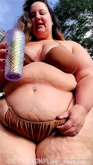 Boob jiggle thumbnail