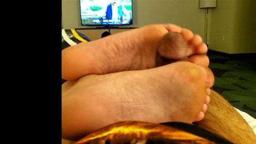 Slighty dirty solejob from a tall redhead with big feet