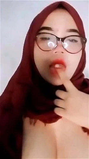 Muslim hijabi thumbnail