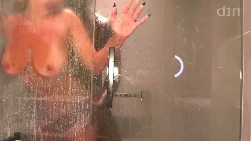 Hotwife Shower Cuckold Hotwife Shower Cuckold
