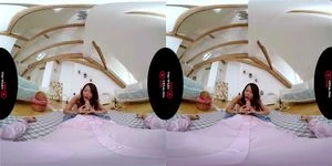 Vr petite  thumbnail