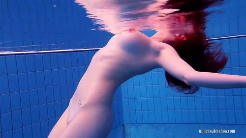 Fun Serbian babe Katrin Privsem swims naked and horny