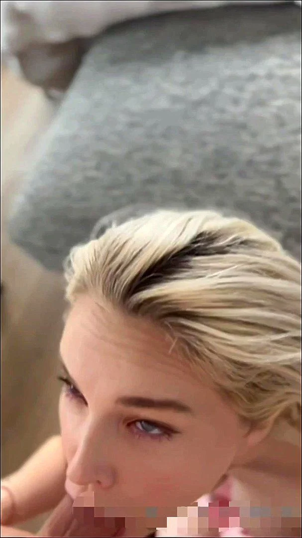 Hot blonde loves to swallow Hot blonde loves to swallow