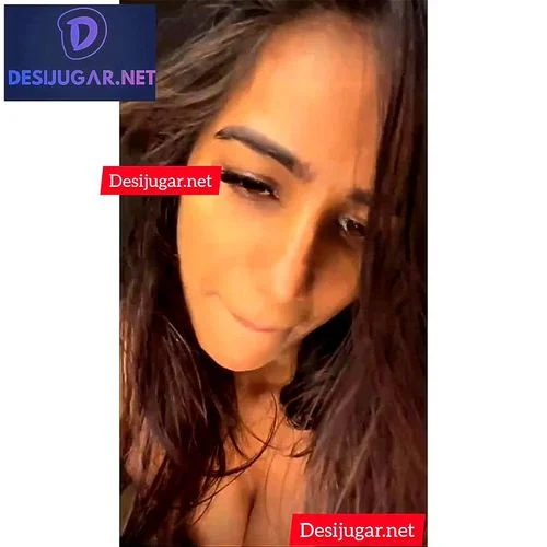 Poonam Pandey Ssexy Live Video