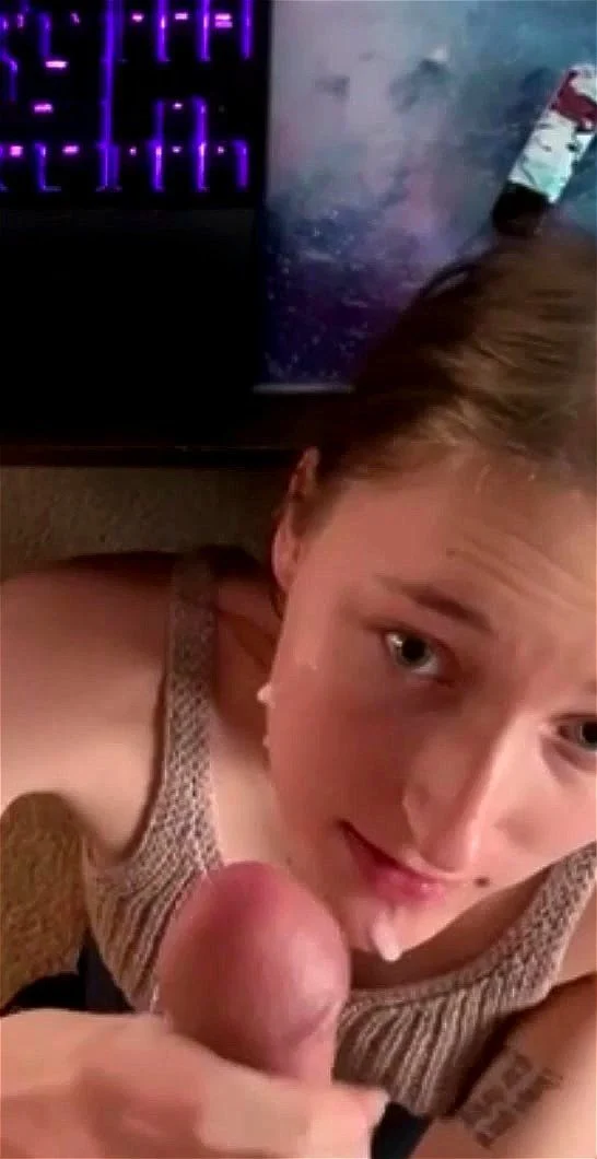 Ugly Slut Girlfriend Gets Facial Ugly Slut Girlfriend Gets Facial