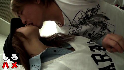 白は大きなおもちゃが大好き エロ動画 - SpankBang