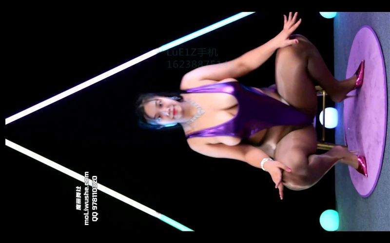 Big Ass girl sexy dance 04 phut hon hip swap Big Ass girl sexy dance 04 phut hon hip swap