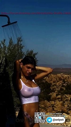 Middle eastern girls are hot  thumbnail