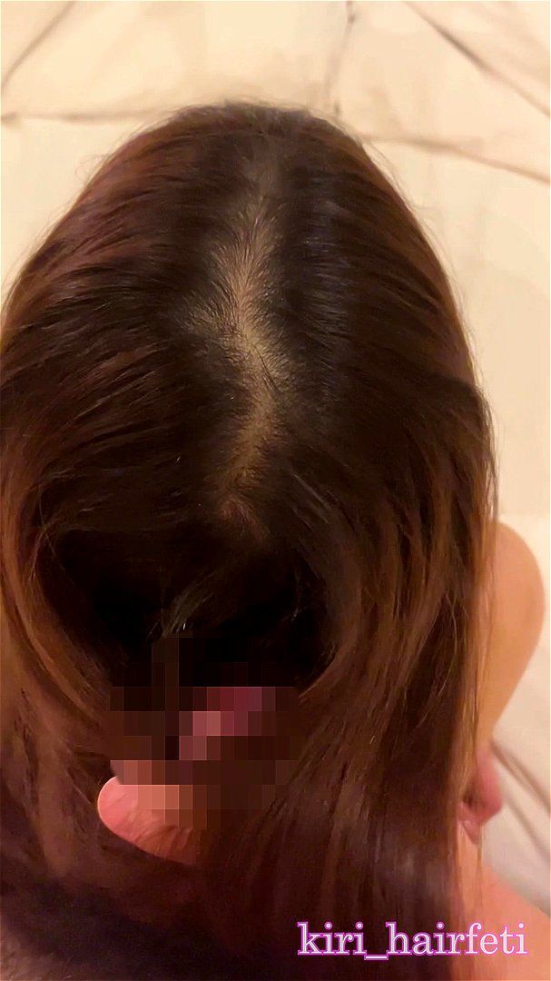 サラサラなロングヘアーを使って髪コキ髪射