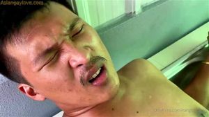 Watch Thai gay rangsanparis onlyfans พี่รังสรรค์เย็ดสด - Gay, Thai ...
