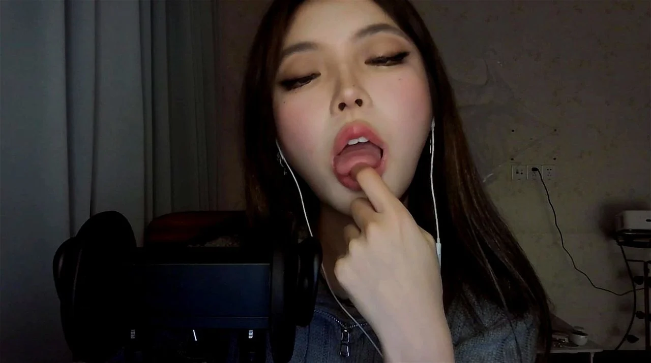 Watch Licking Fingers - Asmr Chicks, Asmr Ear Licking, Asian Porn -  SpankBang