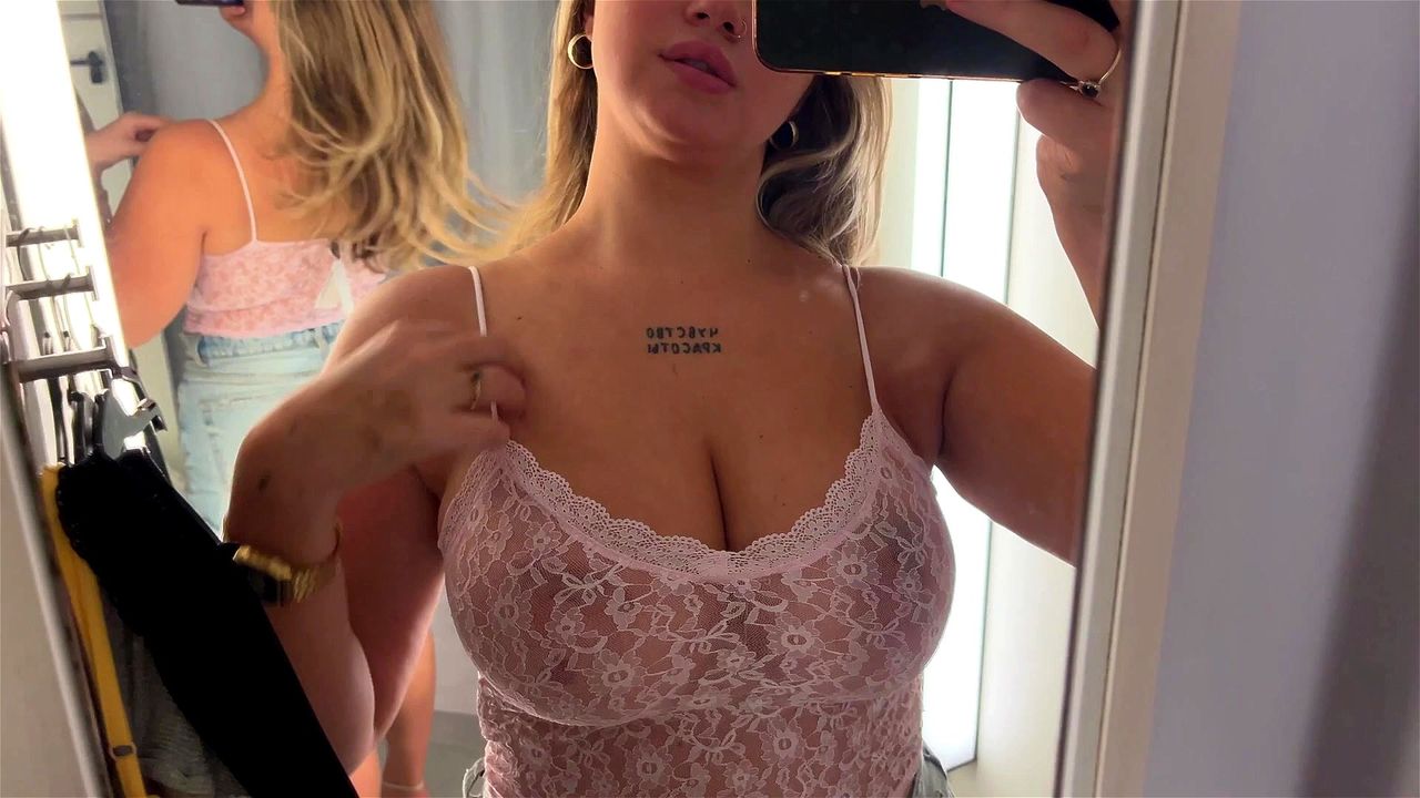 Lathomante's transparent try-on