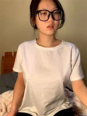 白丝妹妹 thumbnail