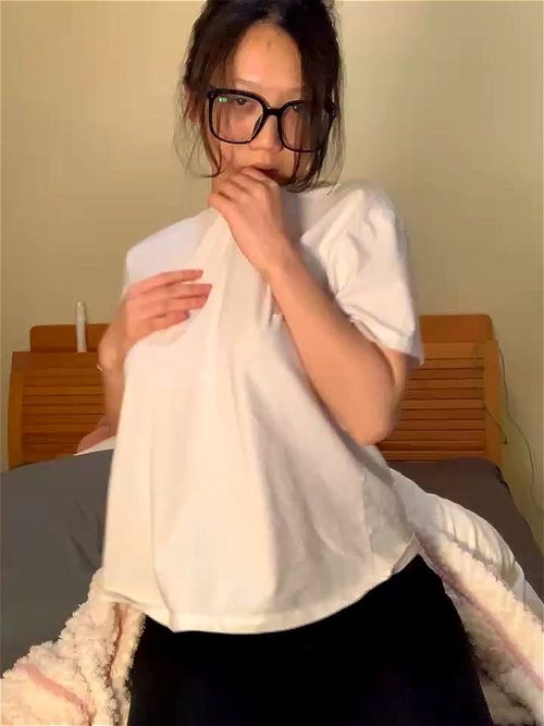 眼镜妹自慰 - Onlyfans, 风格化风格化, 持续关注的广泛豆腐干 Porn - SpankBang