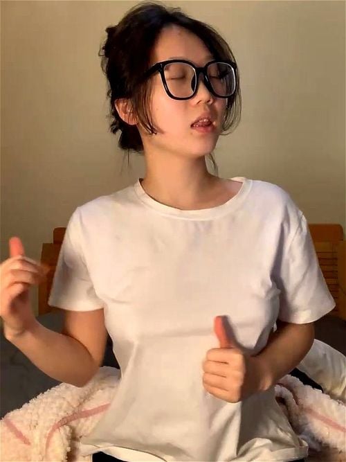 眼镜妹自慰 - Onlyfans, 风格化风格化, 持续关注的广泛豆腐干 Porn - SpankBang