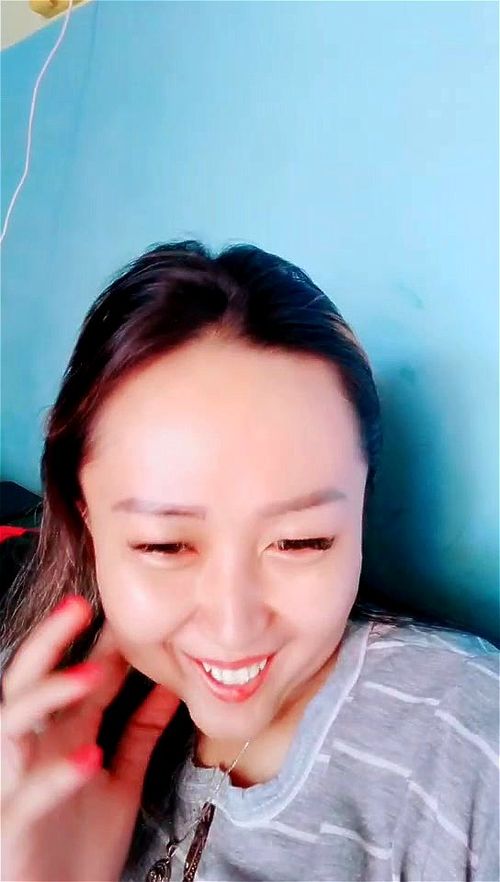 Tante penjaga warung