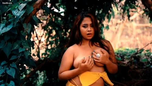 Saree in big boobs
