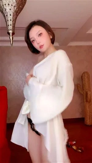 Other dancers thumbnail