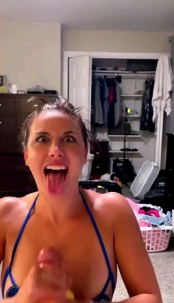 Slut Wife Sucking Stranger Cock Slut Wife Sucking Stranger Cock
