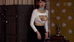 Beautiful Japanese Babe Gives A Massage