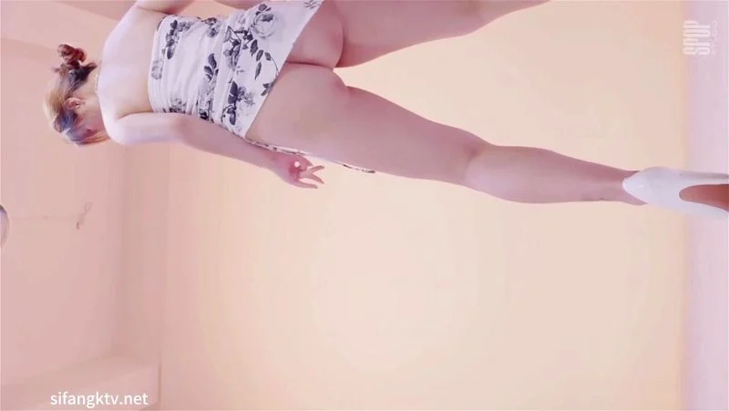 Dancing asian chick Dancing asian chick