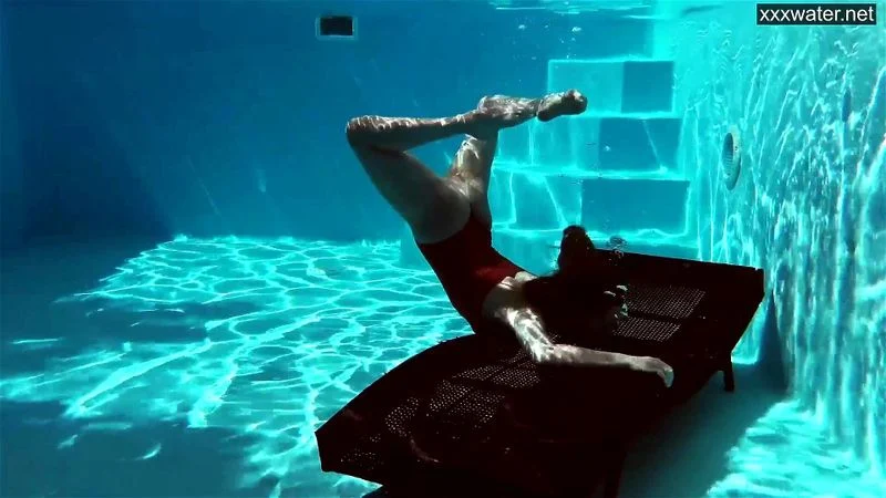 Flirty tight perfect babe swimming gymnastics Flirty tight perfect babe swimming gymnastics