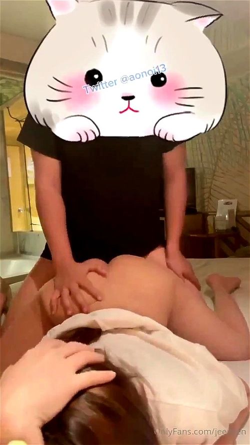 巨乳女友吃鸡 Porno Video - SpankBang