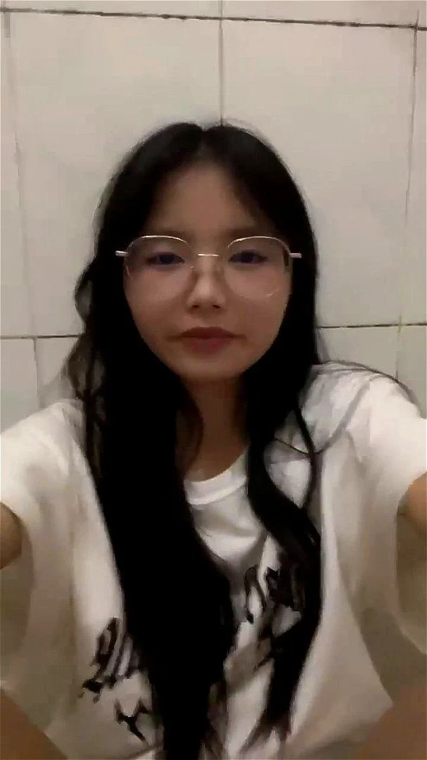 Chinese girl showing her tight pussy