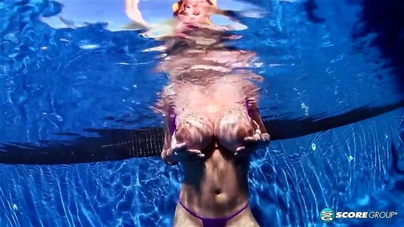 Big Tit Skinny Dip: Lana Ivans & Valory Irene Big Tit Skinny Dip: Lana Ivans & Valory Irene