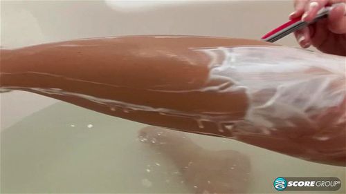 Bathing porn video – Tiffany Kelly: A Craving for a Shaving