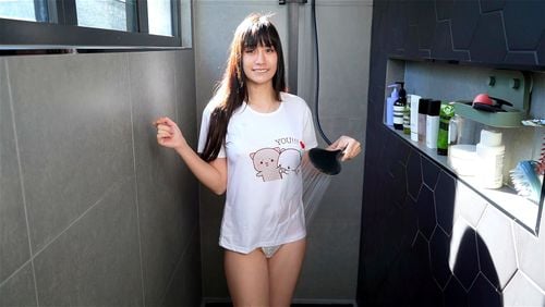 Elixir Elf porn video – Wet Tshirt. Wet vs Dry with Elixir Elf