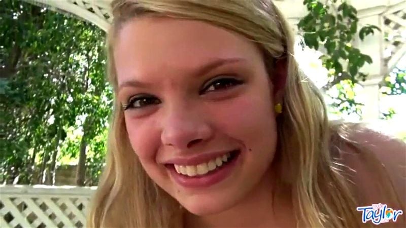 Teen lesbian licks pussy after fingering Teen lesbian licks pussy after fingering