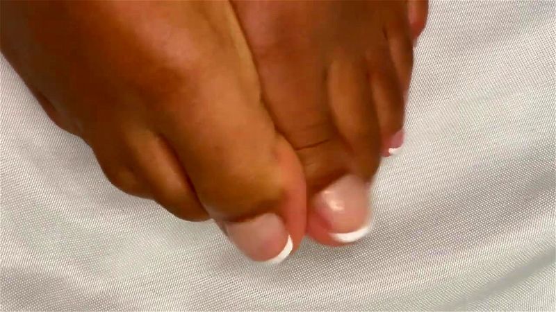 Ebony Toe Wiggling