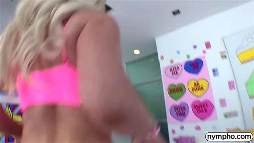 Slimthick Vic porn video – NYMPHO Slimthick Vic's slutty ways